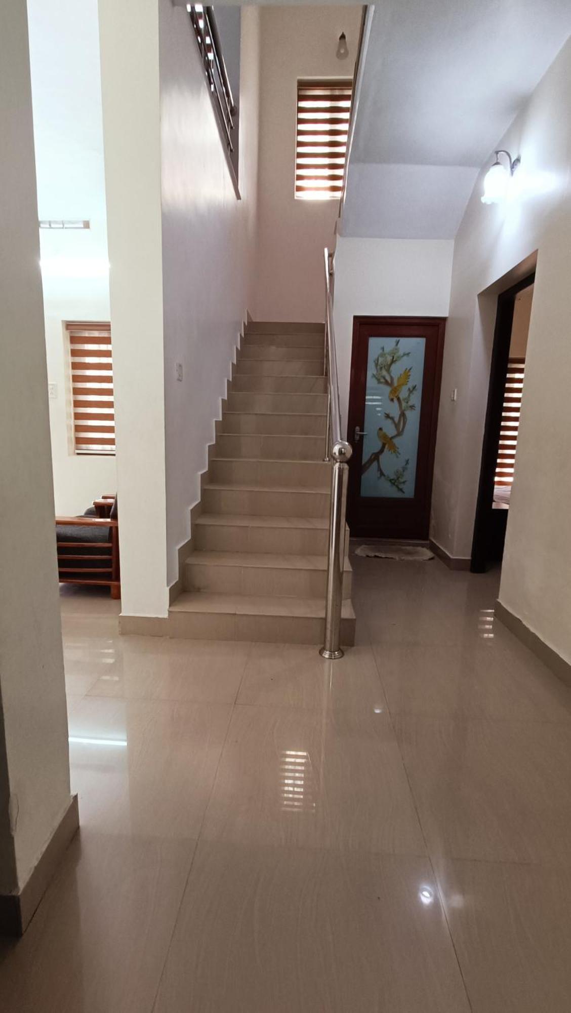 Mom'S Villa 尼杜巴塞莱 外观 照片